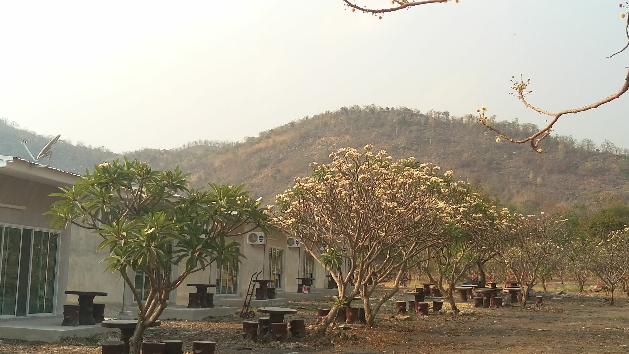 Phurang Hill Resort Kanchanaburi Exterior foto